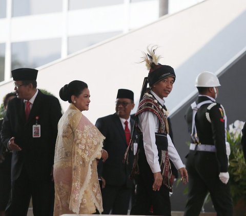 FOTO: Makna dan Filosofi Baju Adat Tanimbar yang Dipakai Jokowi di Sidang Tahunan MPR, Lambang Kebesaran Seorang Raja