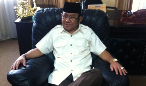 Adalah Mayjen (Purn) Nachrowi Ramli, rekan satu angkatan SBY saat masih di Akmil dulu yang menceritakannya.