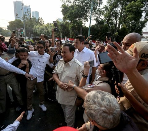 Janji Prabowo: Anak Sekolah Makan Siang dan Susu Gratis, Lanjutkan Jokowinomics