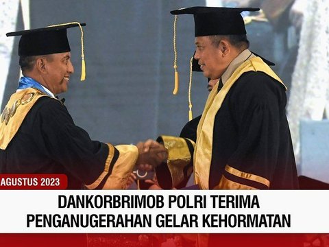 Jenderal Brimob Raih Gelar Kehormatan Doktor Honoris Causa, ini Potretnya Didampingi 2 Putranya Perwira Polri