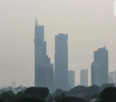 Selama sepekan terakhir, tingkat polusi udara di Jakarta ini sangat buruk di angka 156 dengan keterangan tidak sehat.