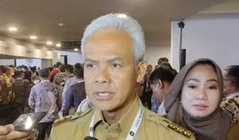 Ganjar menyatakan akan bertanya kepada pada ASN yang mengikuti acara konsolidasi DPD PDIP Jateng itu.