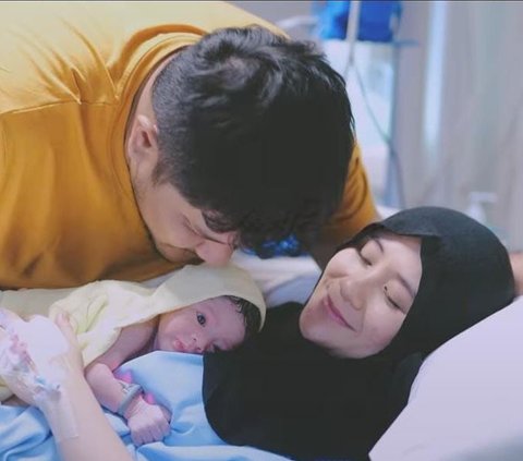 Bayi Ganteng! Ini Potret Anak Ketiga Ryana Dea yang Baru Lahir, Namanya Gavin Rafaeyza Redi