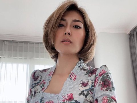 10 Foto Terkini Yenny AFI yang Kini Berjualan Rujak di Bali, Tidak Malu Memulai Usaha dari Awal - Membuat dan Mengemas Produk Sendiri