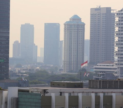 FOTO: Polusi Udara Masih Menyelimuti Jabodetabek, IQAir Laporkan Hampir Ada 8.000 Kematian di Jakarta