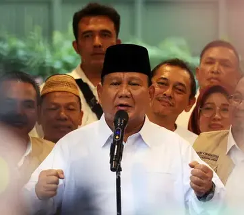 Prabowo menjelaskan, saat ini dirinya telah mendapatkan mandat dari beberapa partai politik untuk melanjutkan kepemimpinan nasional dari Presiden Jokowi.