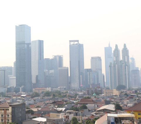 FOTO: Polusi Udara Masih Menyelimuti Jabodetabek, IQAir Laporkan Hampir Ada 8.000 Kematian di Jakarta