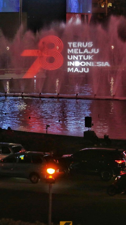 FOTO: Pertunjukan Video Mapping Menyambut HUT ke-78 Kemerdekaan RI di Bundaran HI Berlangsung Spektakuler