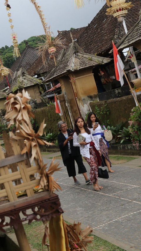 Kawasan Desa Penglipuran terlihat asri karena masih dikelilingi hutan bamboo, Rabu (16/8/2023).