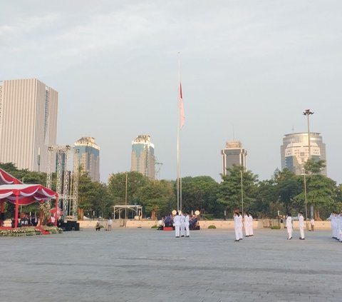 Pimpin Upacara HUT ke-78 RI di Monas, Heru Budi Minta Warga Hindari Provokasi Jelang Pemilu 2024