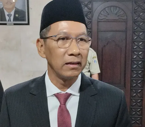 Pimpin Upacara HUT ke-78 RI di Monas, Heru Budi Minta Warga Hindari Provokasi Jelang Pemilu 2024