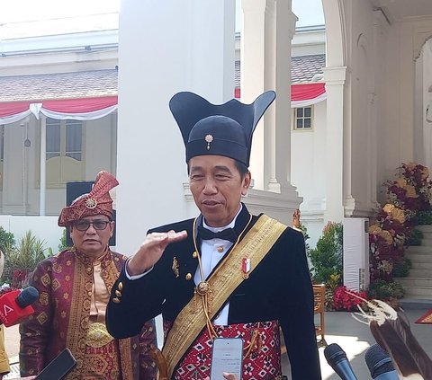 Jokowi Kenakan Ageman Songkok Singkepan Ageng di Upacara HUT ke-78 RI