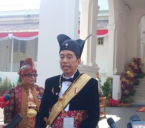 Jokowi Kenakan Ageman Songkok Singkepan Ageng di Upacara HUT ke-78 RI