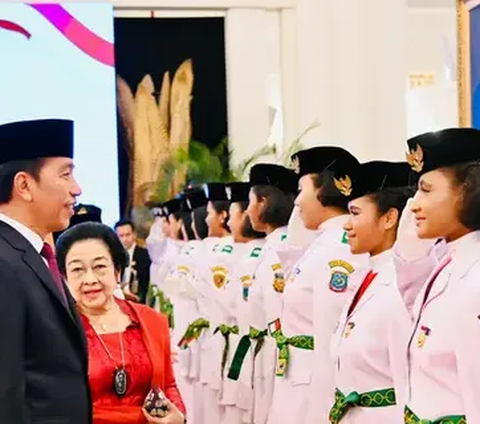 Jokowi Kenakan Ageman Songkok Singkepan Ageng di Upacara HUT ke-78 RI