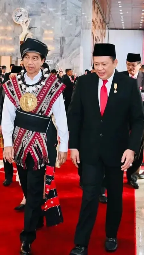 Pantun Bamsoet Depan Jokowi Sentil Capres Prabowo, Ganjar & Anies