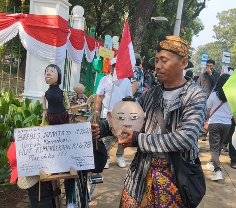 Kakek Ini Naik Sepeda Ontel Selama 3 Hari dari Brebes ke Jakarta Demi Ikut Rayakan HUT RI di Istana