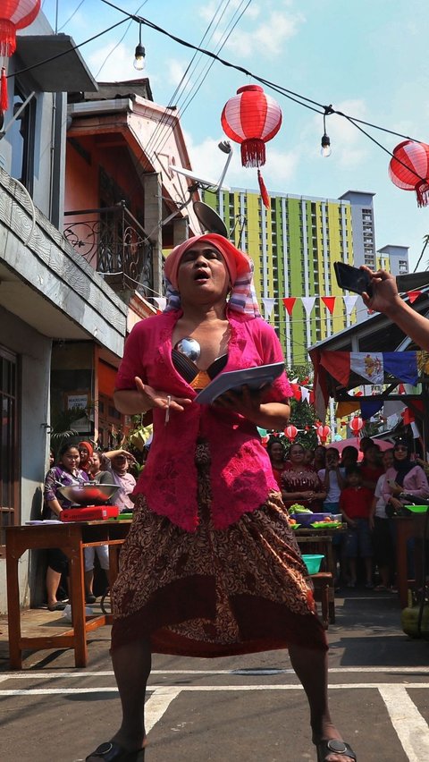 FOTO: Intip Keseruan Warga Menteng Mengikuti Ragam Lomba Permainan Rakyat hingga Mengundang Tawa Terbahak-Bahak