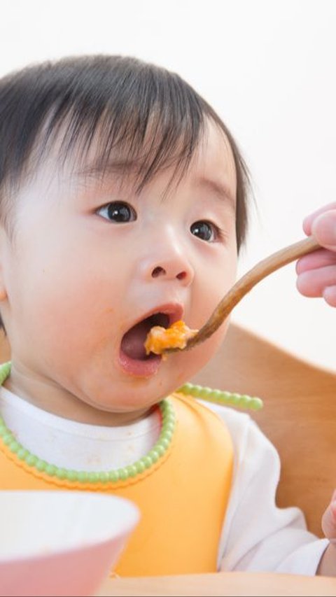 9 Makanan Padat Anak Saat Tumbuh Gigi, Sehat & Kaya Nutrisi Baik