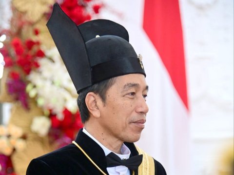 Jokowi Kenakan Ageman Songkok Singkepan Ageng, Maknanya 'Pemakainya Sosok Panglima Tertinggi'