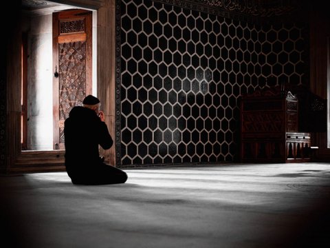 Doa Sholat Tahajud Latin dan Artinya, Amalan Pelengkap Ibadah Malam