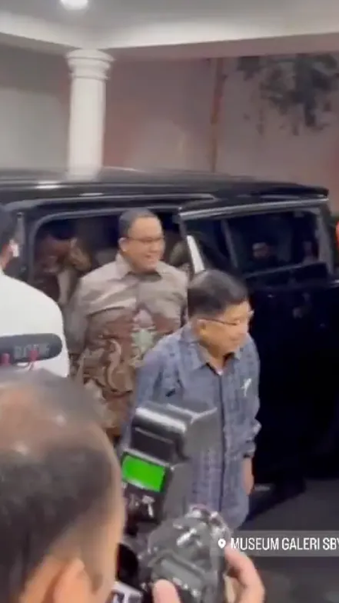 JK dan Anies satu mobil saat berkunjung ke Pacitan, kampung halaman SBY