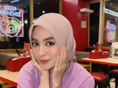 7 Potret Nabilah Ayu, Mantan Anggota JKT48 Yang Terbaru, Telah Dengan Mantap Memutuskan Untuk Berhijab dan Rajin Mengikuti Kajian.