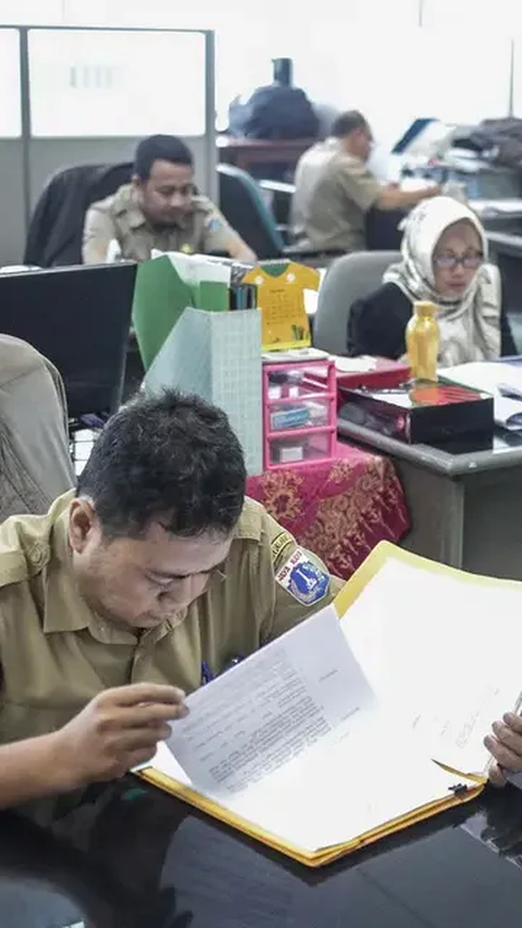 ASN DKI Bakal WFH 50 Persen 3 Bulan, PDIP Sentil Heru Budi: Apa Enggak Kelamaan?