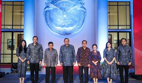 Putra kedua Presiden ke-6 RI Susilo Bambang Yudhoyono, Edhie Baskoro Yudhoyono menghadiri Peresmian Museum dan Galeri Seni SBY-ANI pada Kamis (17/8) malam.