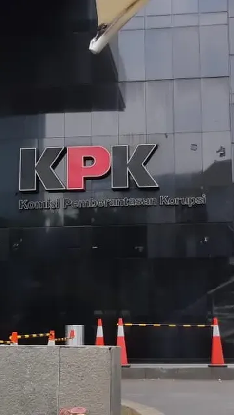 KPK Geledah Kantor Kemenaker Terkait Kasus Korupsi Pengadaan Sistem Proteksi TKI