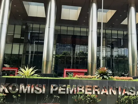 KPK Geledah Kantor Kemenaker Terkait Kasus Korupsi Pengadaan Sistem Proteksi TKI