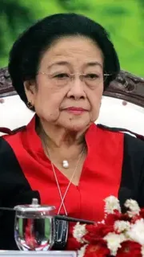 Cok Ace mengaku masih menunggu  rekomendasi dari Ketua Umum (Ketum) PDI Perjuangan Megawati Soekarnoputri.