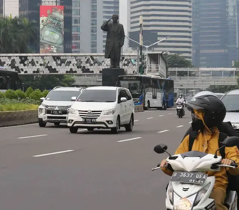 Menteri Luhut Blak-blakan Tiga Sektor Penyebab Polusi Udara di Jabodetabek