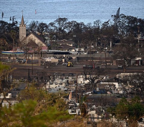 Kebakaran hutan mengerikan yang melanda Kota Lahaina, Pulau Maui, Kepulauan Hawaii, Amerika Serikat, pada pekan lalu menyisakan kehancuran luar biasa.<br /><br />Kota indah nan bersejarah,  yang menjadi tujuan bagi jutaan wisatatawan, kini telah luluh lantak dan berubah mirip zona perang.