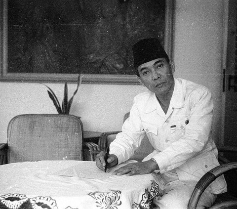 Bung Karno dan Kisah-Kisah Lucu di Awal Kemerdekaan