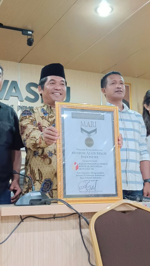 Kekosongan jabatan tersebut akibat sejumlah anggota Bawaslu yang sebelumnya telah habis masa jabatan sejak 14 Agustus 2023 lalu .