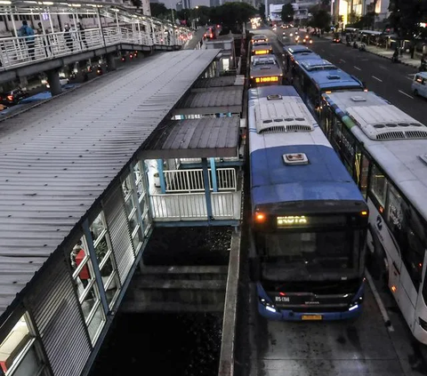 Transjakarta Ubah Bus Bahan Bakar Diesel ke Listrik pada 2024