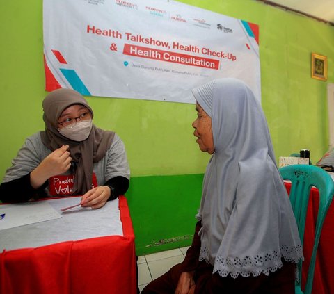 FOTO: Prudential Bangun Rumah Layak Huni hingga Posyandu di Desa Gunung Putri Bogor