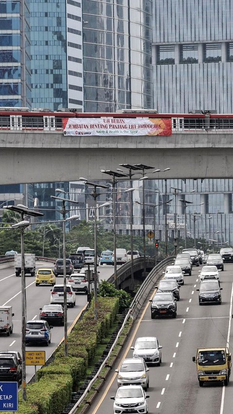 Mengutip Liputan6.com, Tiko menduga ada salah desain pada pembangunan longspan LRT di ruas Jalan Gatot Subroto (Gatsu)-Kuningan.