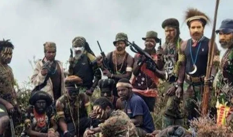 Saat kontak senjata, dua orang KKB juga berhasil dilumpuhkan. Keduanya diduga menjadi pelaku penyerang Pos Brimob Polda Papua BKO Polres Yahukimo.