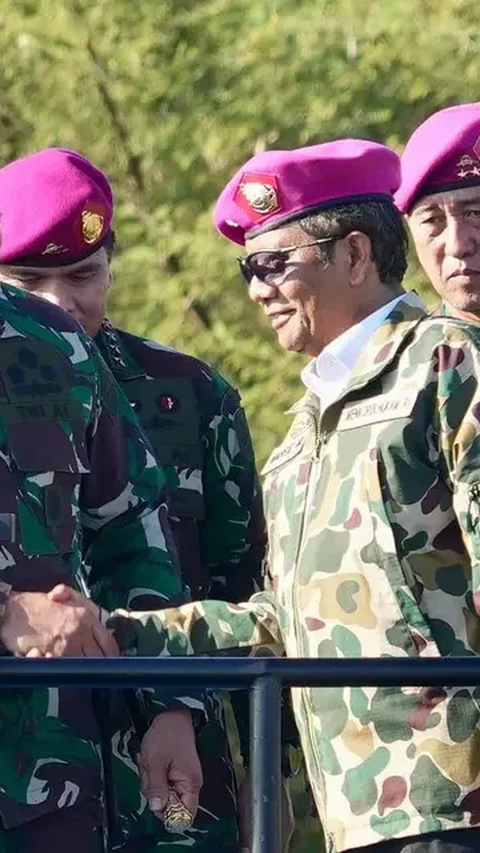 Mahfud Percaya Menhan Prabowo Perkuat Alutsista TNI, Tambah Anggaran Tiap Tahun