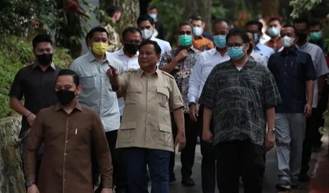 Terpisah, Ketua DPD I Golkar Kalimantan Barat, Maman Abdurrahman mengatakan, beberapa anggotanya mendorong agar Golkar bisa berkoalisi dengan Gerindra.