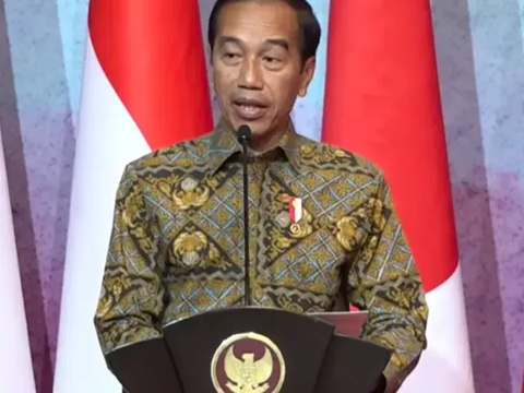 Soal Rocky Gerung, PAN: Pak Jokowi Sudah Kebal Anggap Saja Hiburan