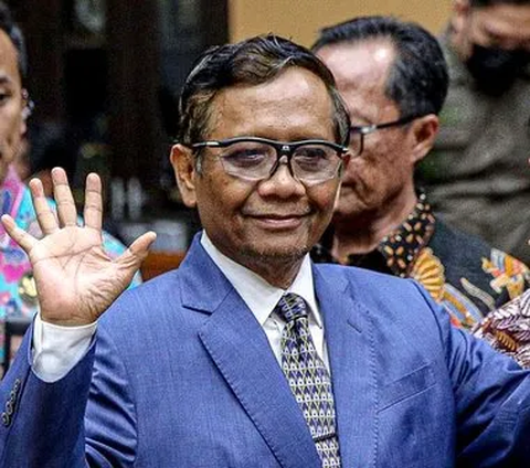 Menko Polhukam Mahfud Md menanggapi soal Rocky Gerung yang dilaporkan polisi karena diduga menghina Presiden Joko Widodo (Jokowi).