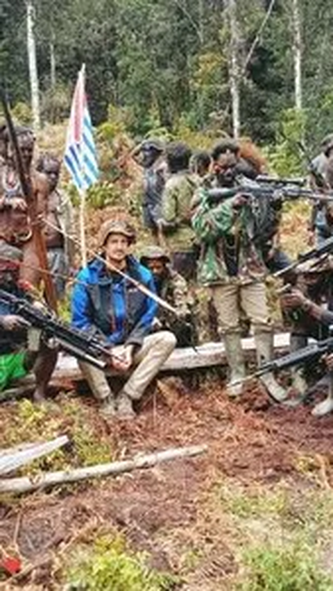 Detik Detik Penggerebekan Markas KKB di Yahukimo Papua, TNI Polri Baku Tembak