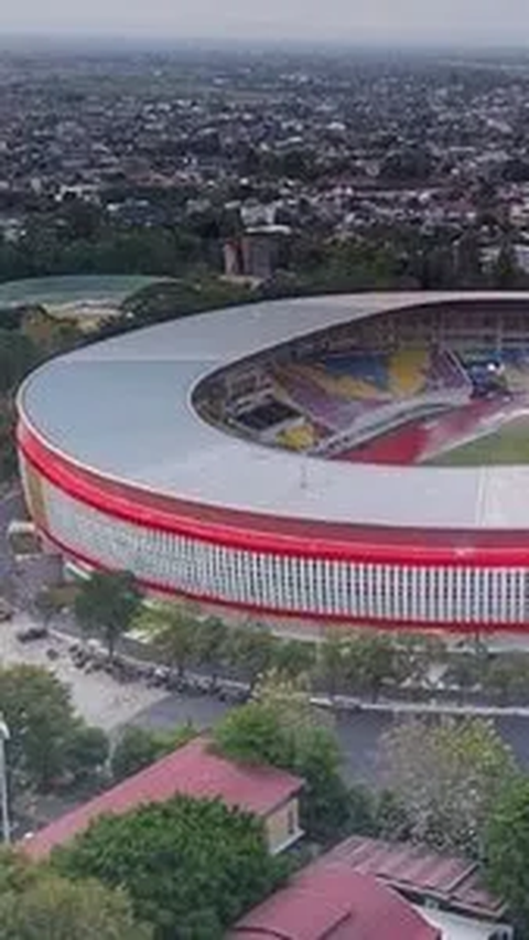 Seiring perkembangan zaman, stadion yang ada di Jalan Adi Sucipto No 1 itu dimanfaatkan banyak klub, di antaranya Pelita Solo, Persijatim Solo SC (sekarang Sriwijaya FC), hingga Persis Solo di Liga Indonesia.