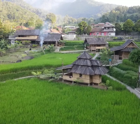 Menikmati Syahdunya Pedesaan Sunda di Lembur Singkur Purwakarta, Bikin Betah