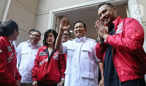 PSI, dipuji Prabowo sebagai partai anak muda yang punya idealisme dan bercita-cita tinggi.