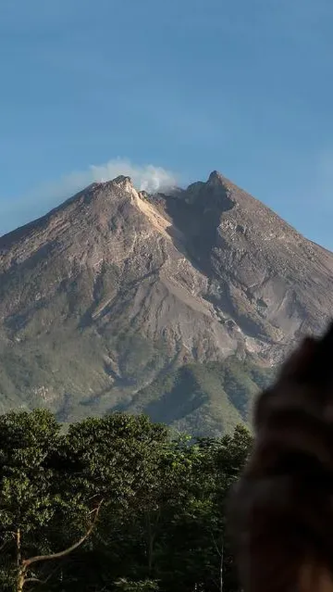 1. Gunung Merapi