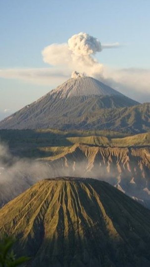 9. Gunung Semeru