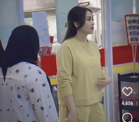 Nagita Slavina Tampil Santai Belanja ke Minimarket, Netizen Heboh 'Ini Manusia Apa Bidadari Sih'